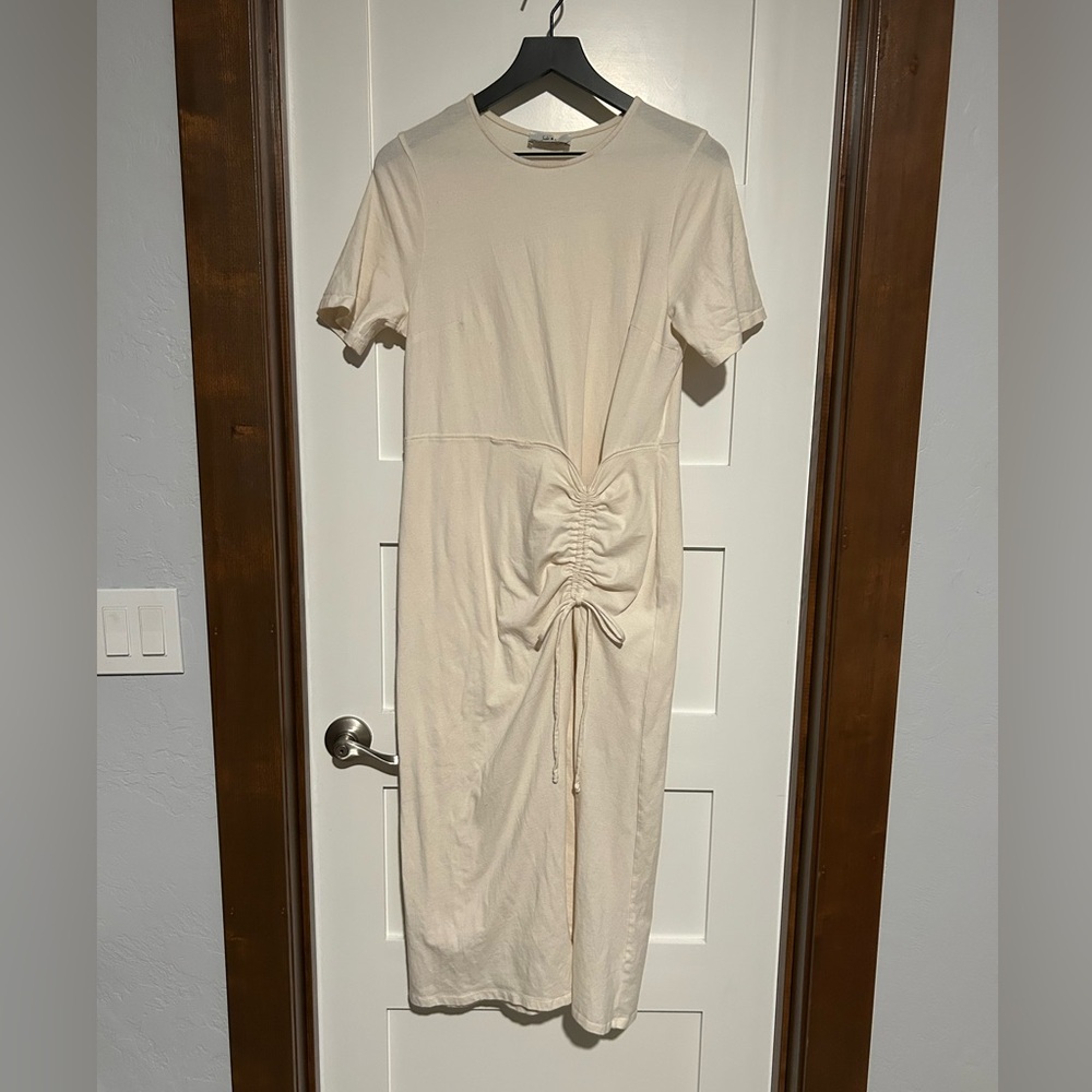 SADIE & SAGE ruched side midi tee dress in ivory size Large